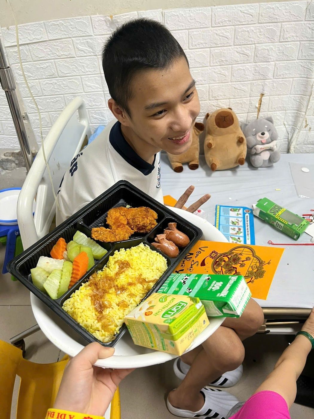 Bữa trưa ấm áp giữa những ngày điều trị